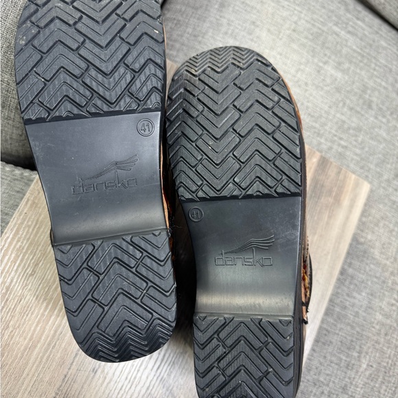 Dansko Professional Leather Clogs Shoes Women’s Size 41 Orange Brown Embossed - Picture 10 of 14